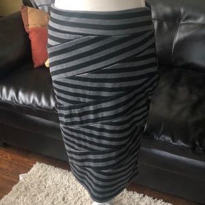 Nice easy to wear pencil skirt M